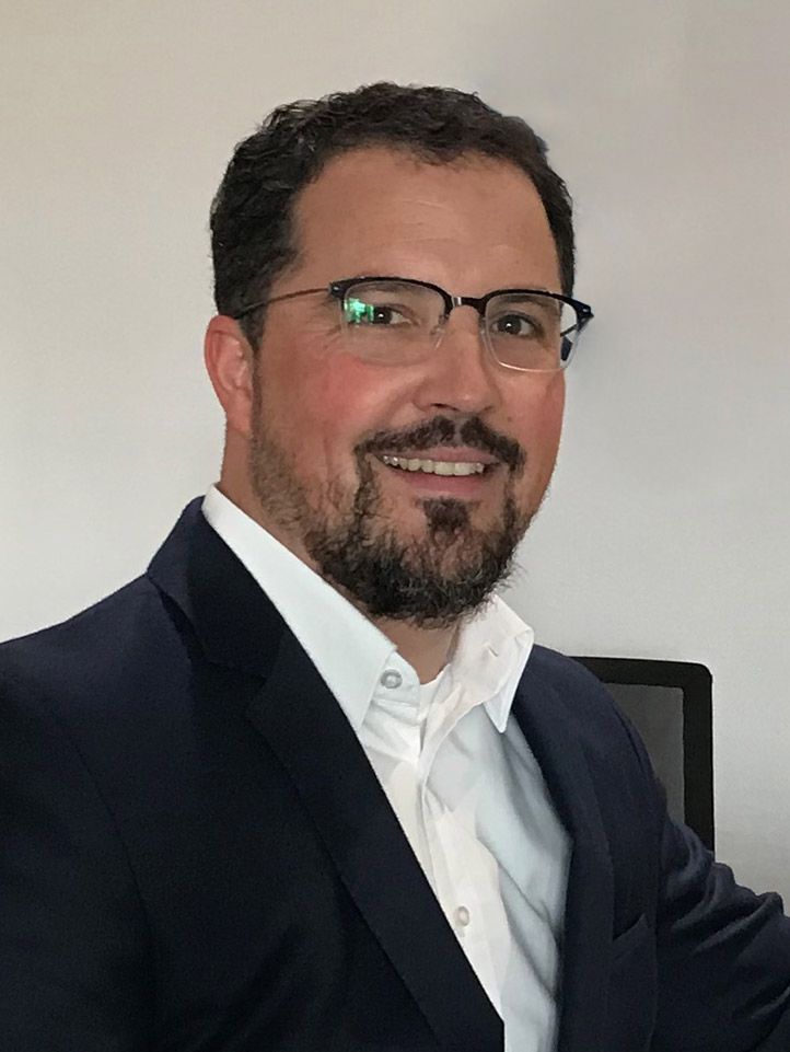 Industry Contact Pharma and Healthcare for Road freight Simon Bitter